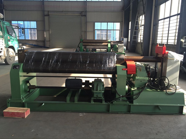 W11機械三輥對稱式卷板機